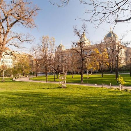 Wenceslas Square Apartment 150 M2 Πράγα Εξωτερικό φωτογραφία