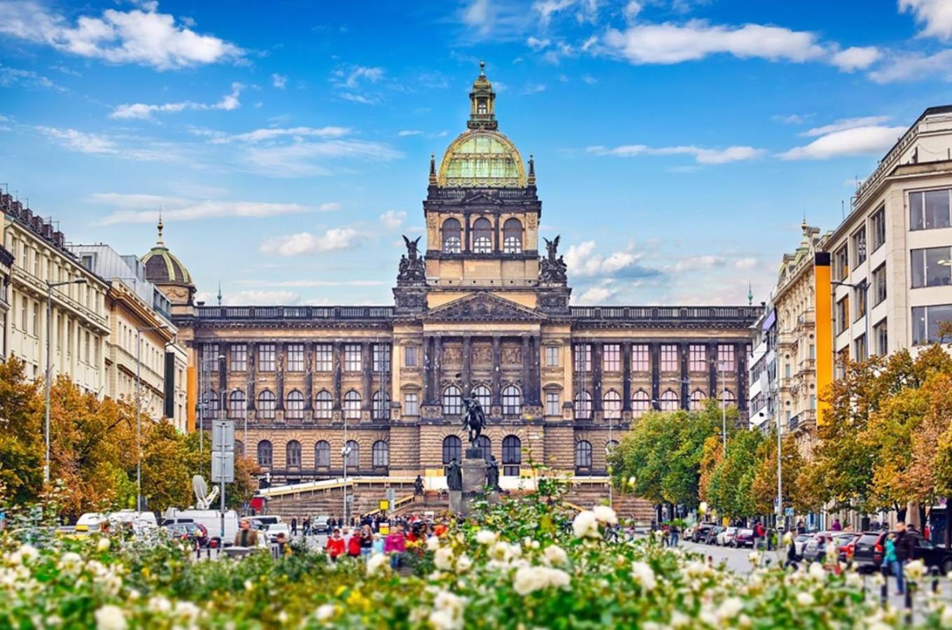 Wenceslas Square Apartment 150 M2 Πράγα Εξωτερικό φωτογραφία