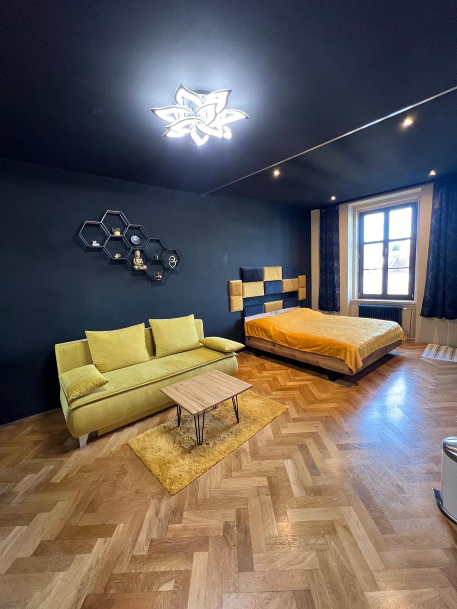 Wenceslas Square Apartment 150 M2 Πράγα Εξωτερικό φωτογραφία