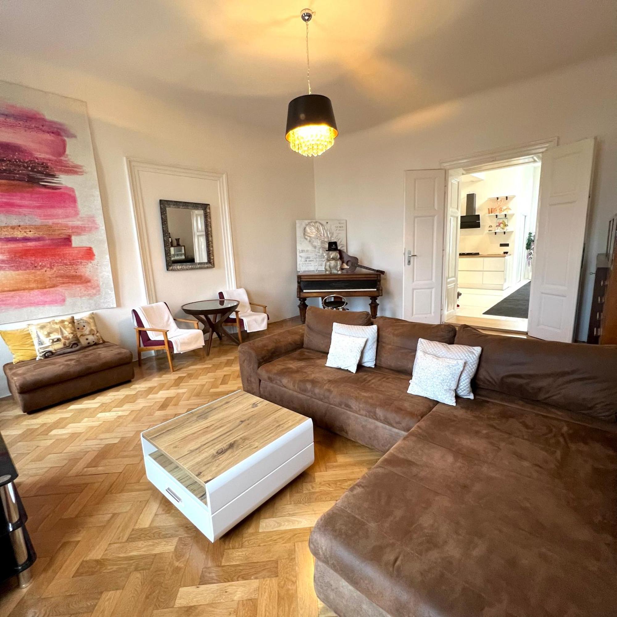 Wenceslas Square Apartment 150 M2 Πράγα Εξωτερικό φωτογραφία